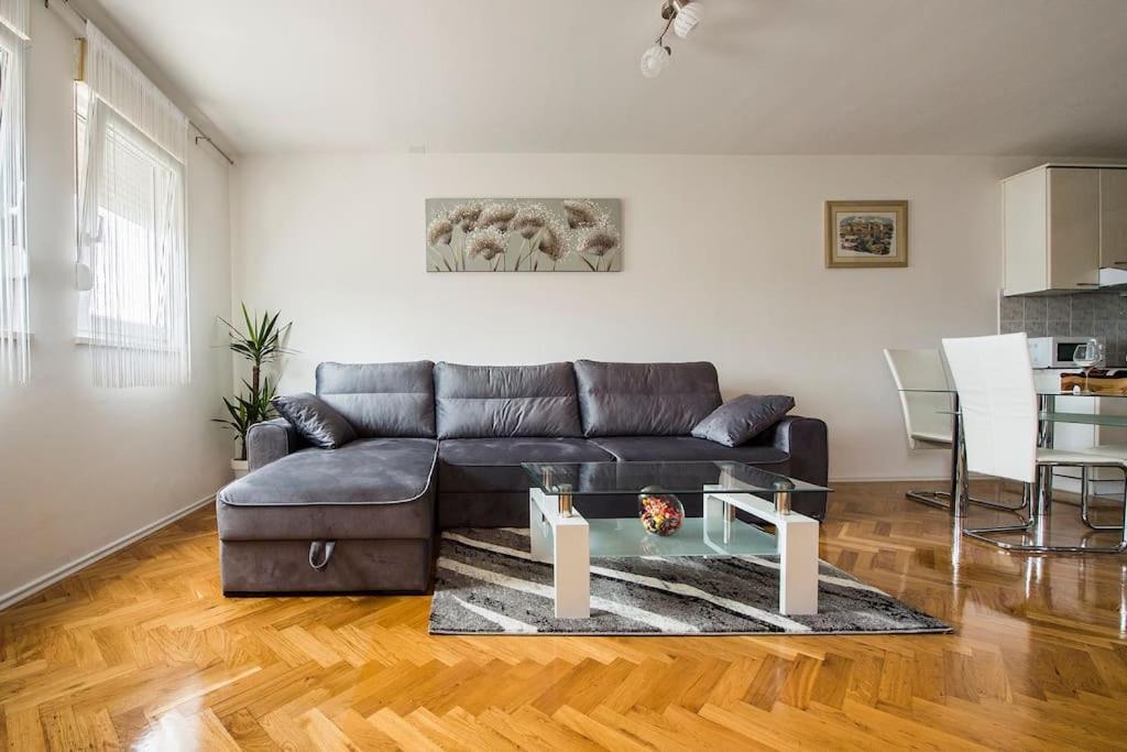 Apartment Jully Podstrana Eksteriør billede